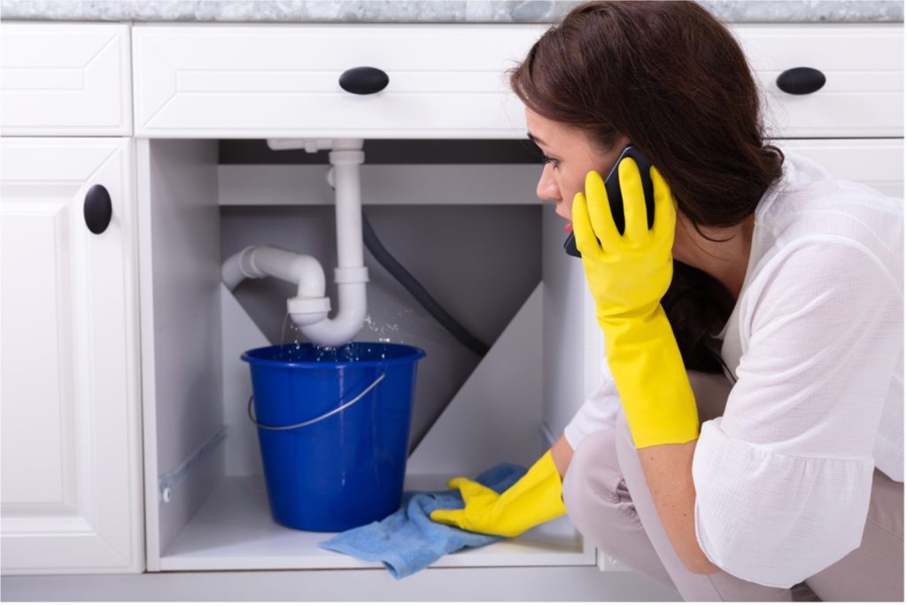 Contacting the Nearest Plumber in Case of Emergency